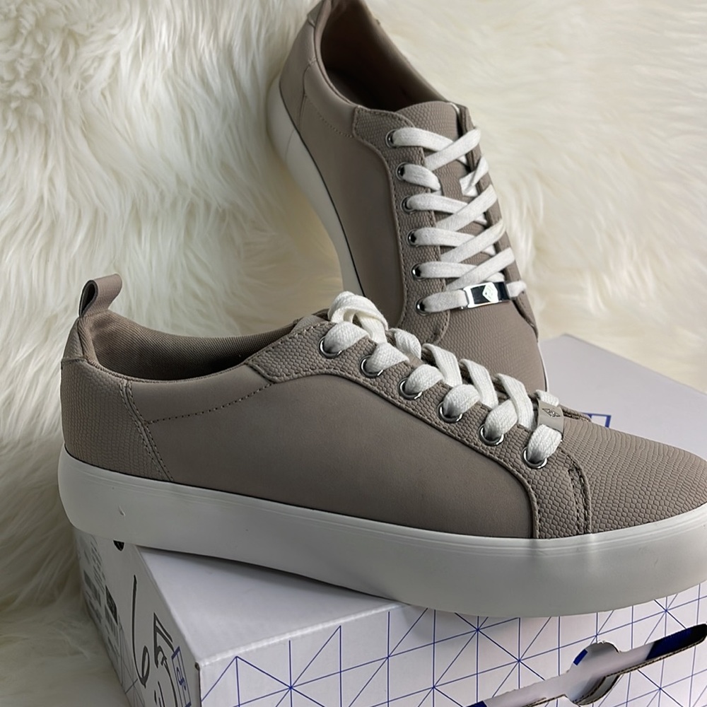 Call It Spring Shoes - Picture 3 of 4